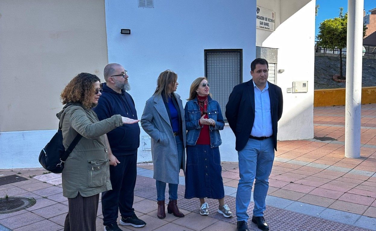 La Ciudad visita la barriada de San Daniel en su recorrido por las diferentes zonas