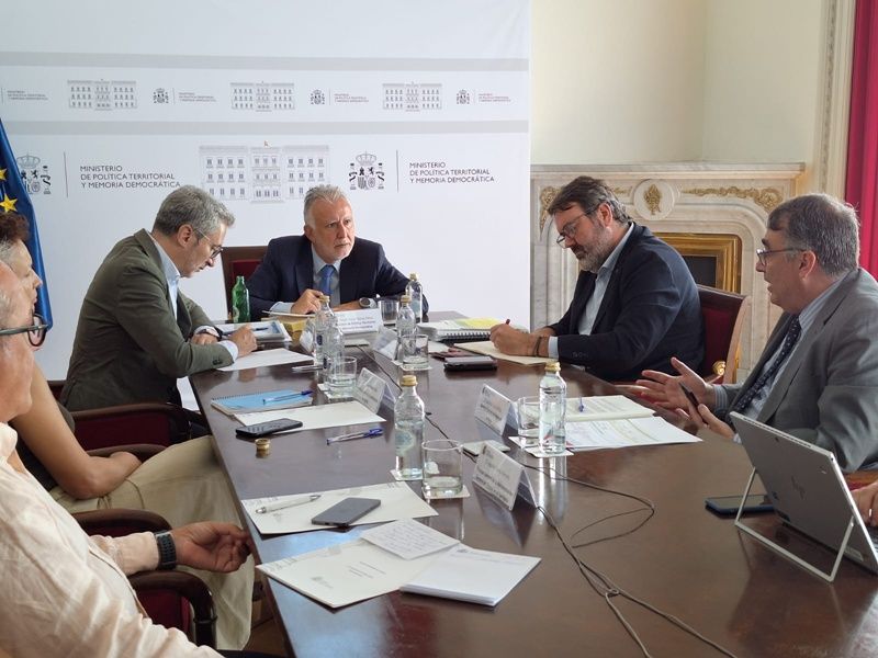 El Gobierno de España culmina el proceso administrativo para empezar el traslado de los MENAS