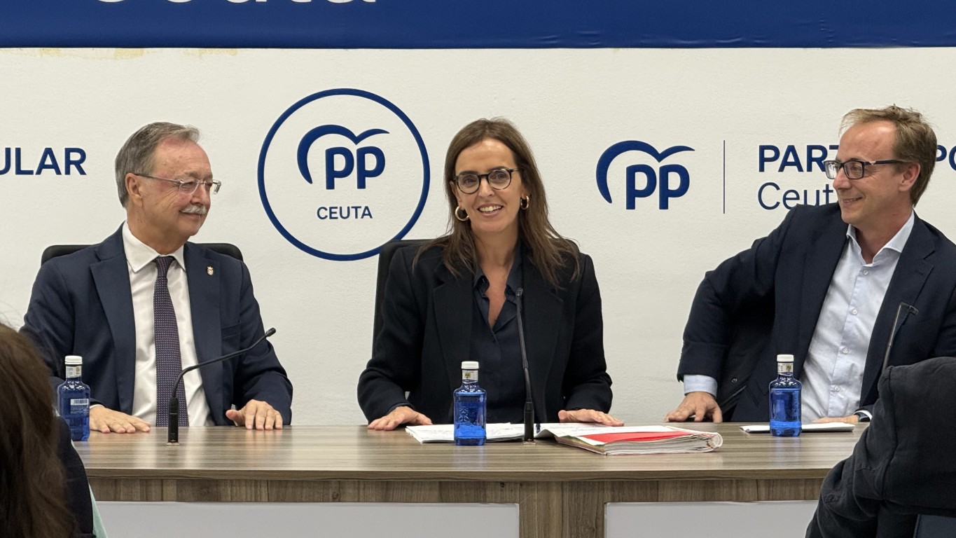 El Partido Popular celebra su Junta Directiva Provincial presidida por Juan Vivas y con la participación de Carmen Fúnez