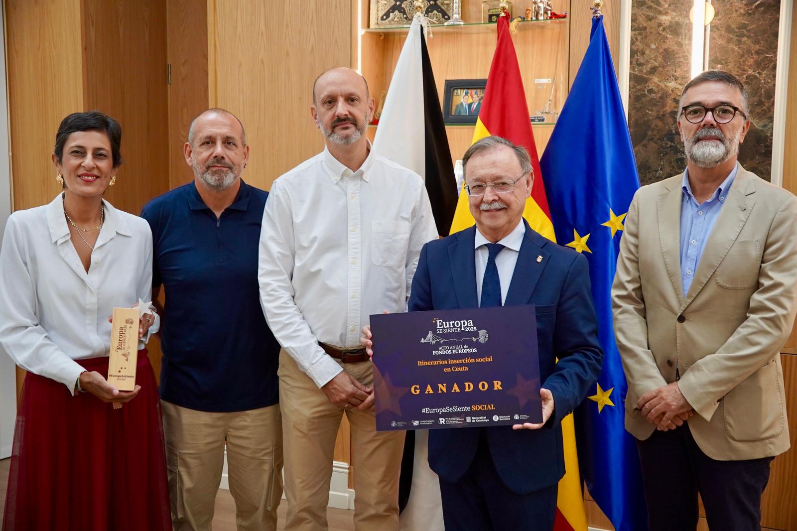 Juan Vivas recibe al equipo de Procesa que ha resultado ganador del concurso “Europa se siente”