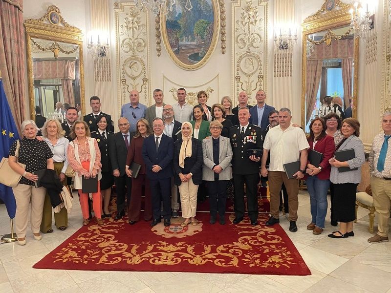 La Ciudad homenajea a 126 funcionarios por sus 25 y 35 años de servicio público