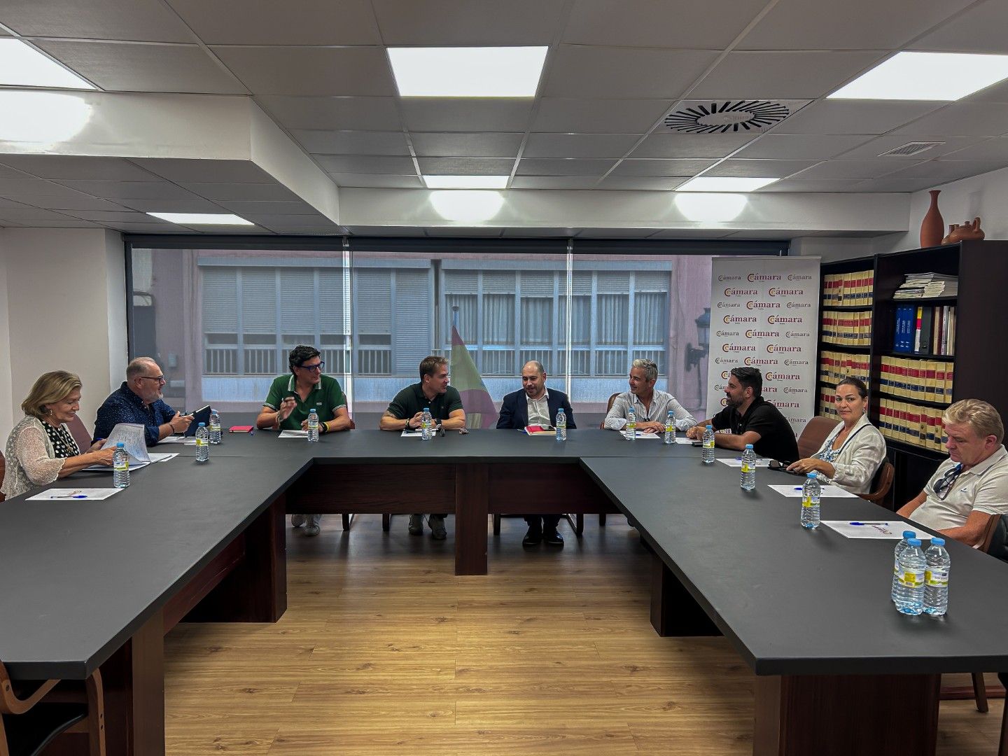 El PSOE y la Cámara de Comercio analizan las necesidades del tejido económico de Ceuta