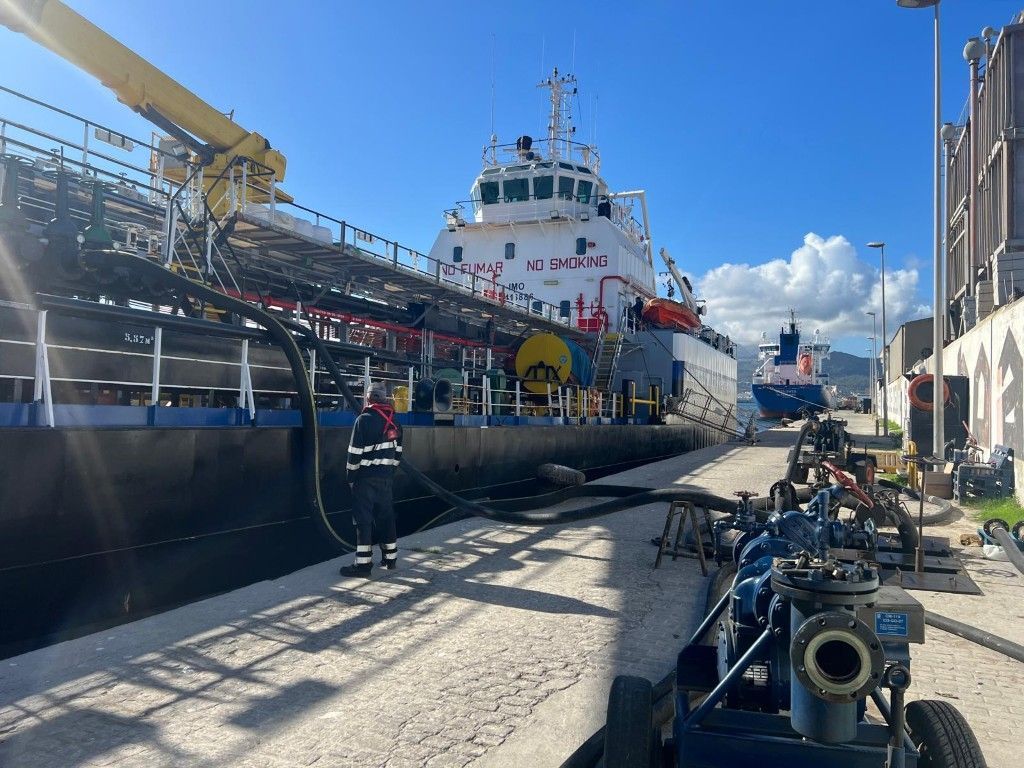 El puerto de Ceuta implementa una nueva norma para el suministro de combustible marino