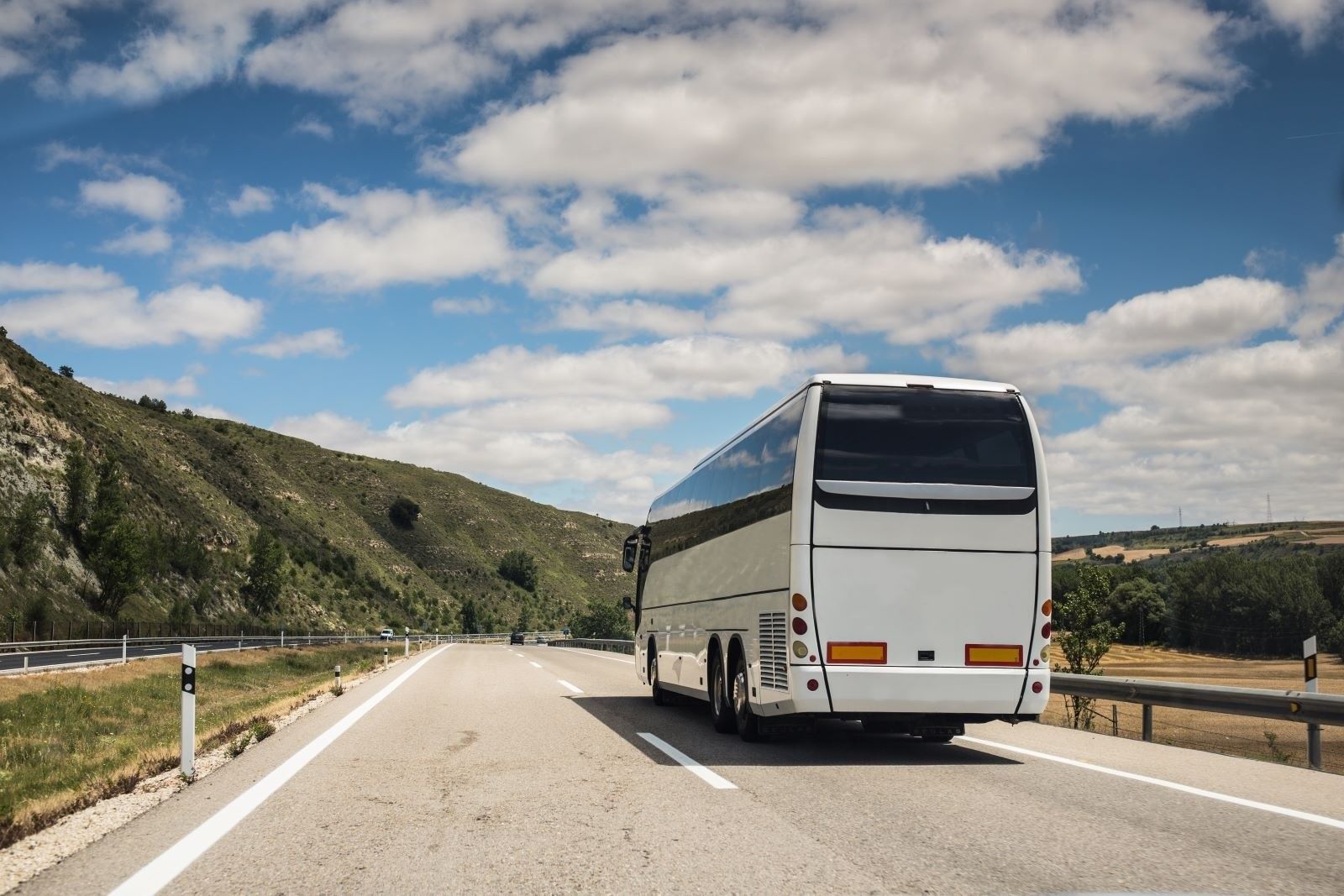  Transportes pone en marcha la gratuidad del transporte público a menores de 15 años y descuentos de entre un 40 y un 70% al resto de usuarios
