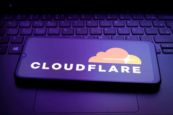 Millones de usuarios sufren errores de acceso a internet tras un fallo de Cloudflare