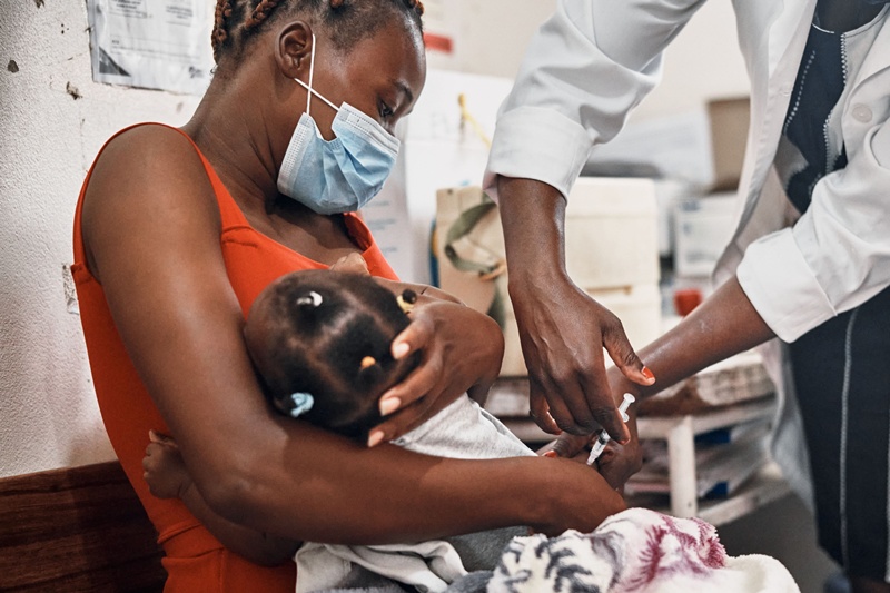 6.000 niños vacunados en África gracias a la alianza para la vacunación infantil en la que participan tres empresas de Ceuta