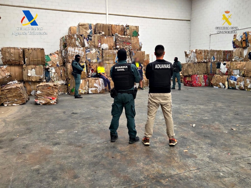 Intervenidas más de 3,2 toneladas de hachís ocultas entre cartones reciclados enviados a la Península desde Melilla