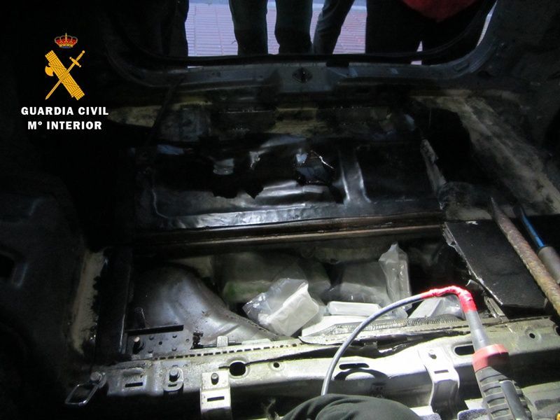 10 detenidos en el puerto y en la frontera con más de 30 kilos de hachís