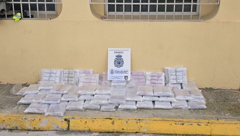 La Policía Nacional detiene a dos personas por intentar embarcar con 164 kilogramos de hachís  