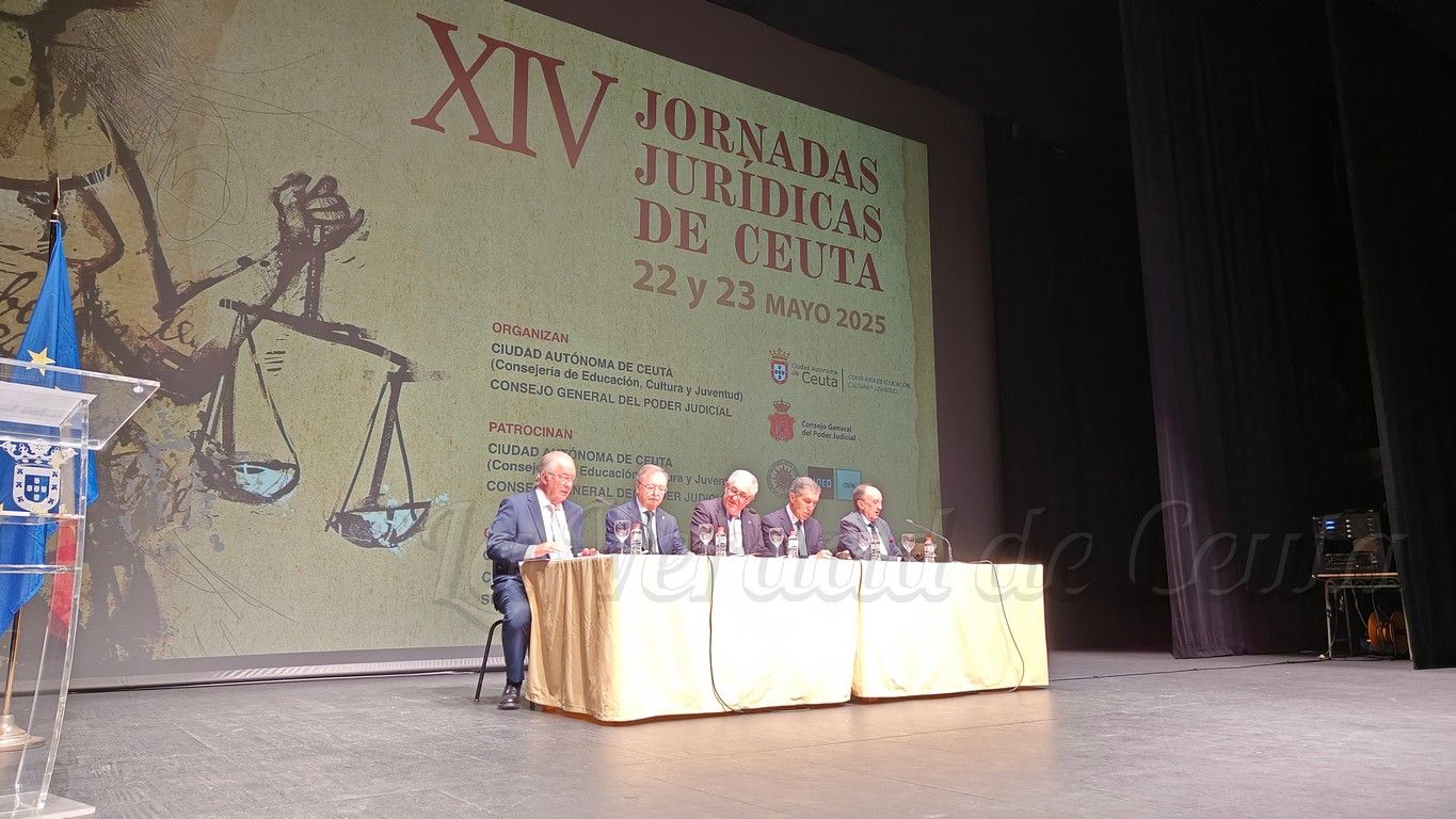 Conde Pumpido reivindica en Ceuta el papel de las Fuerzas Armadas y la primacía del derecho frente al uso de la fuerza