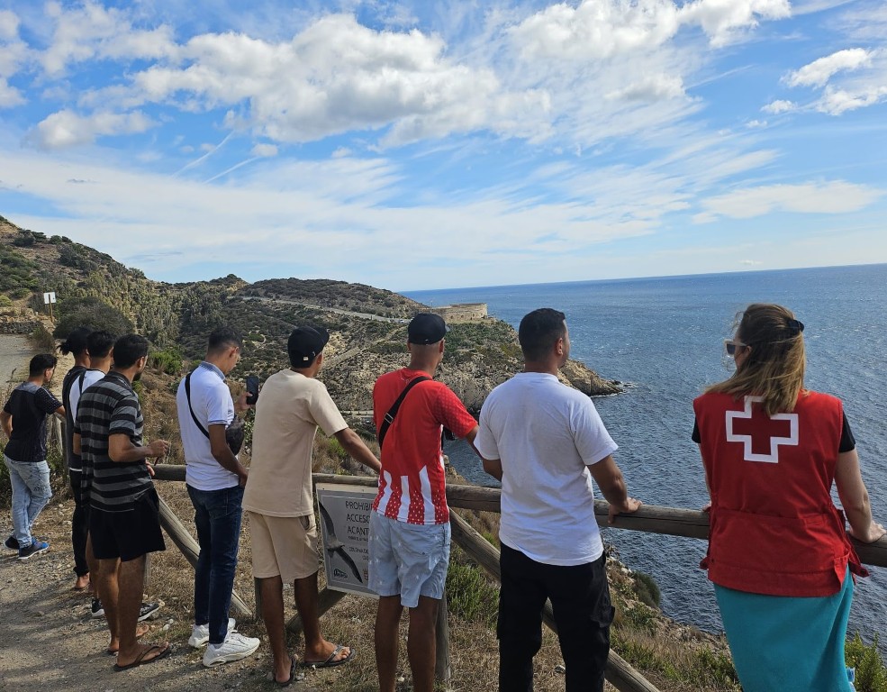 La Cruz Roja acompañó a 38.100 personas solicitantes de asilo en el último año