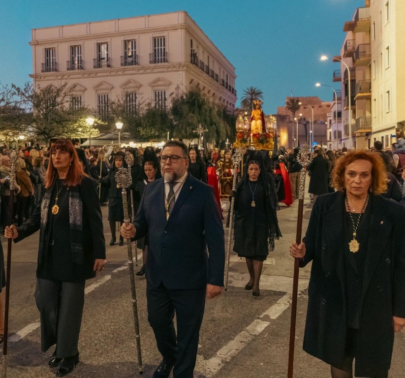 La Casa Regional de Ceuta en Melilla reafirma su compromiso con la tradición en la Estación de Penitencia del Cristo Humillado
