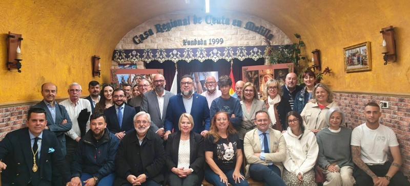 La Casa de Ceuta en Melilla emociona con una innovadora tertulia sobre el pregón de Semana Santa 2026