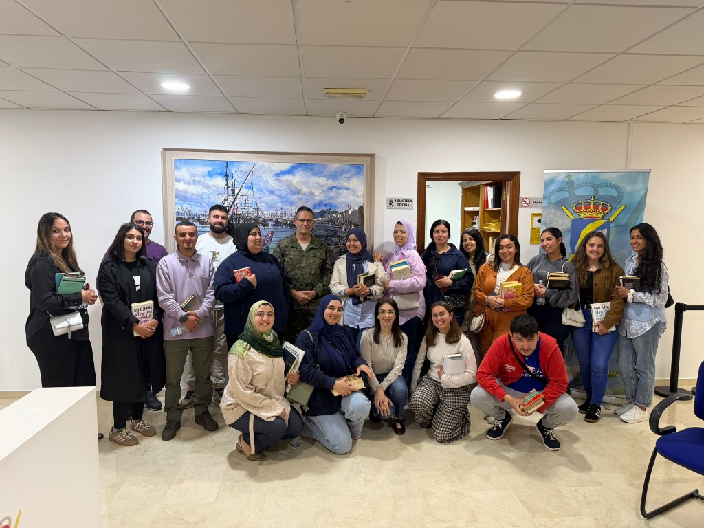 La Biblioteca Histórico Militar de Ceuta conmemora el Día del Libro con una jornada de puertas abiertas