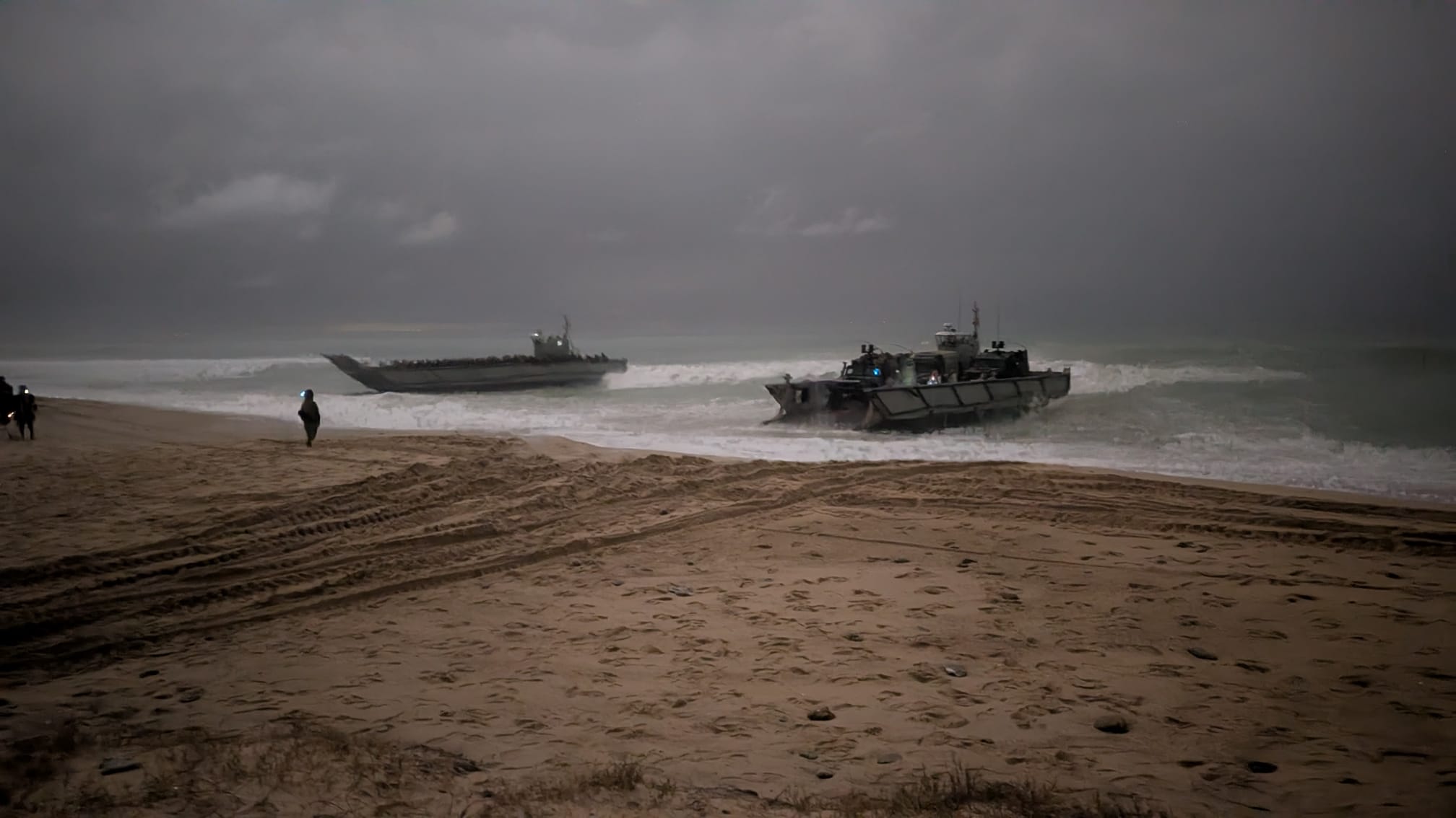 La Armada completa las maniobras anfibias Marfibex 26 en la bahía de Cádiz y el Estrecho