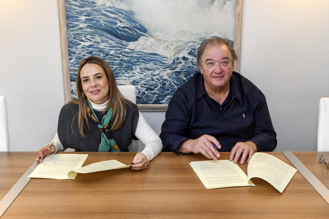 Cultura firma un convenio con el Consejo de Hermandades y Cofradías de Ceuta por un valor de 280.000 euros