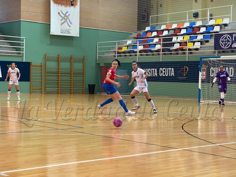 La AD Ceuta Femenino afronta un exigente reto ante el STV Roldán en busca de seguir creciendo