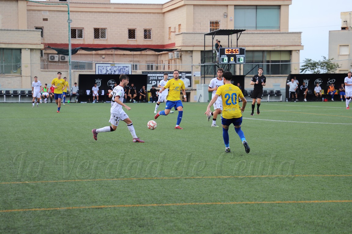 El Tomares se lleva los tres puntos del Pirri ante el Ceuta B (0-1)