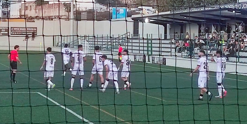 El Ceuta B responde con autoridad y se desquita ante el Conil con una goleada en el "Pirri" (3-0)