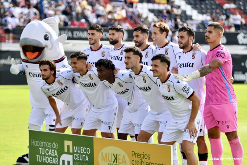 El Ceuta perdona ante un Sabadell con diez y Baena castiga al Murube (1-2)