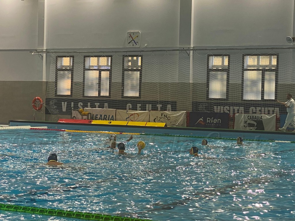 El CN Caballa cae 22-7 ante un Sabadell que rompe el partido tras el descanso