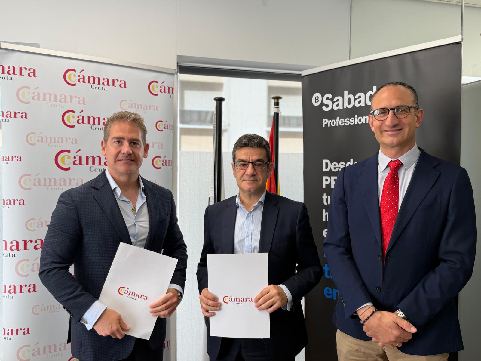 La Cámara de Comercio refuerza su colaboración para facilitar el acceso a servicios financieros a empresas y autónomos