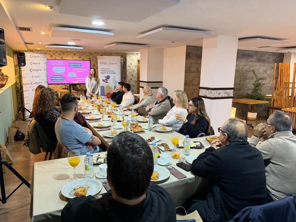 La Cámara de Comercio de Ceuta celebra un taller sobre redes sociales para impulsar las ventas de negocios locales