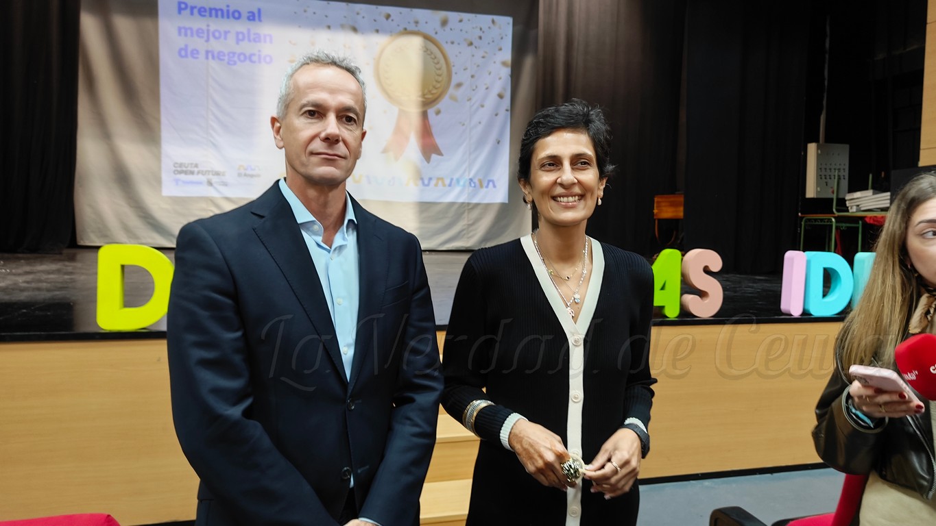 La II Feria de las Ideas reúne más de 40 proyectos en el IES Siete Colinas para impulsar el emprendimiento juvenil