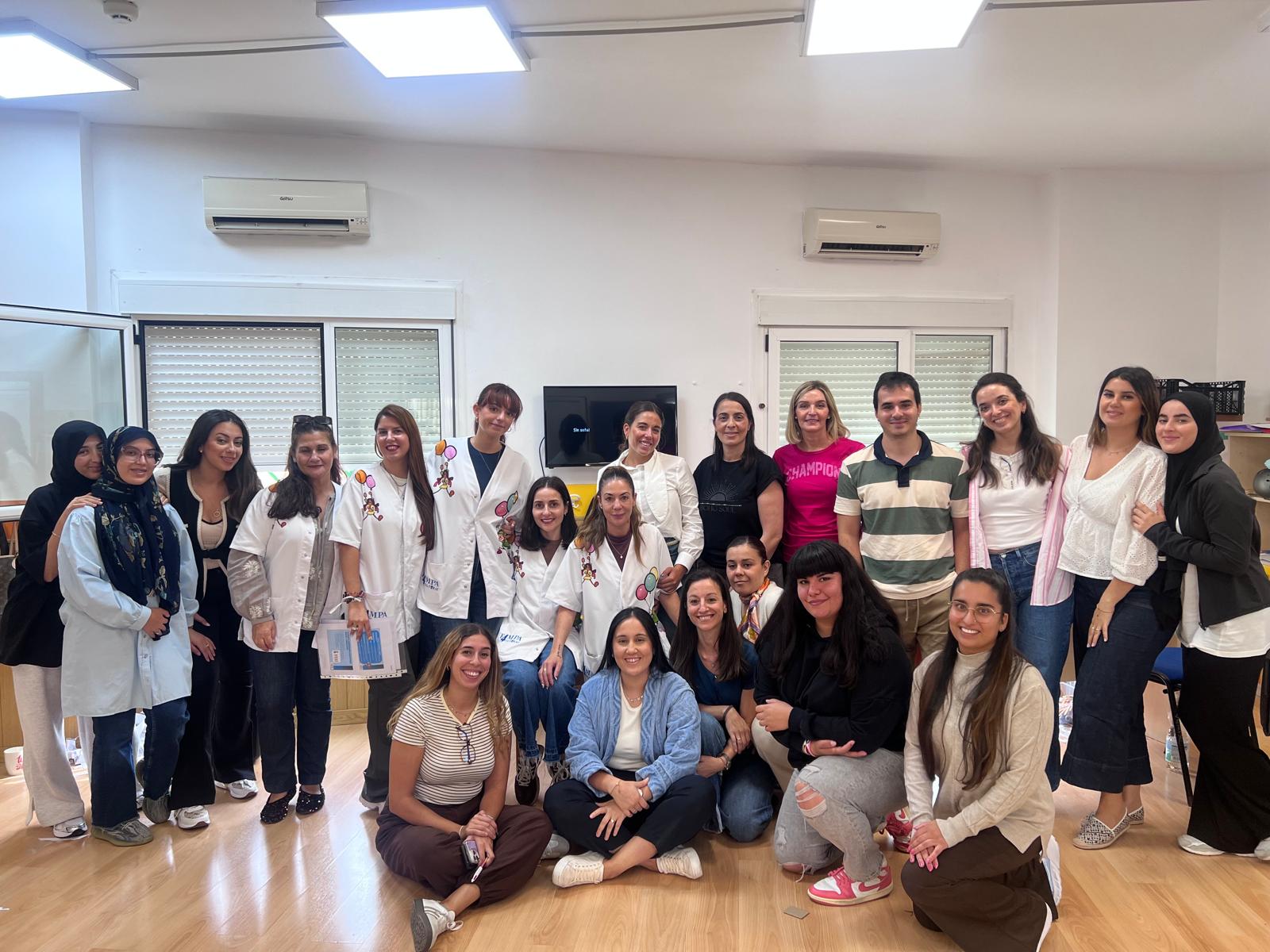 FAMPA 4 Culturas forma al personal de la Escuela Infantil Juan Carlos I en la detección de señales de alerta en el desarrollo infantil