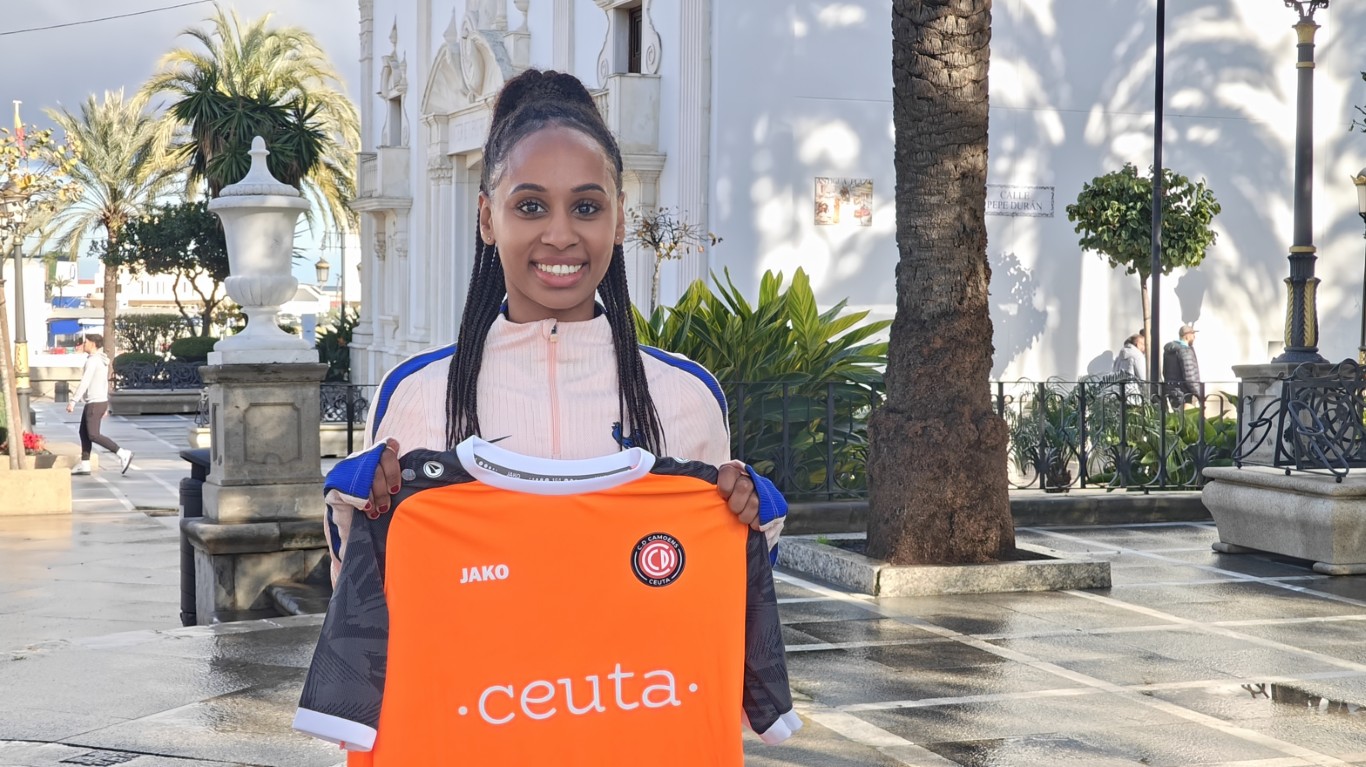 Elodie Soullard: “estoy muy contenta en Ceuta, es mi primera experiencia fuera de Francia”