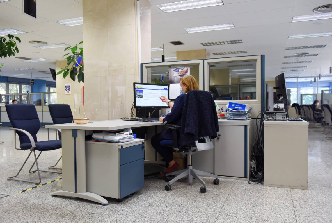 La AGE implantará la jornada de 35 horas para todo su personal tras el acuerdo con Función Pública