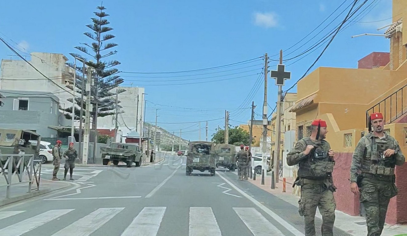 Creciente tensión en Ceuta, la protesta se extiende y deja una madrugada con 12 detenidos