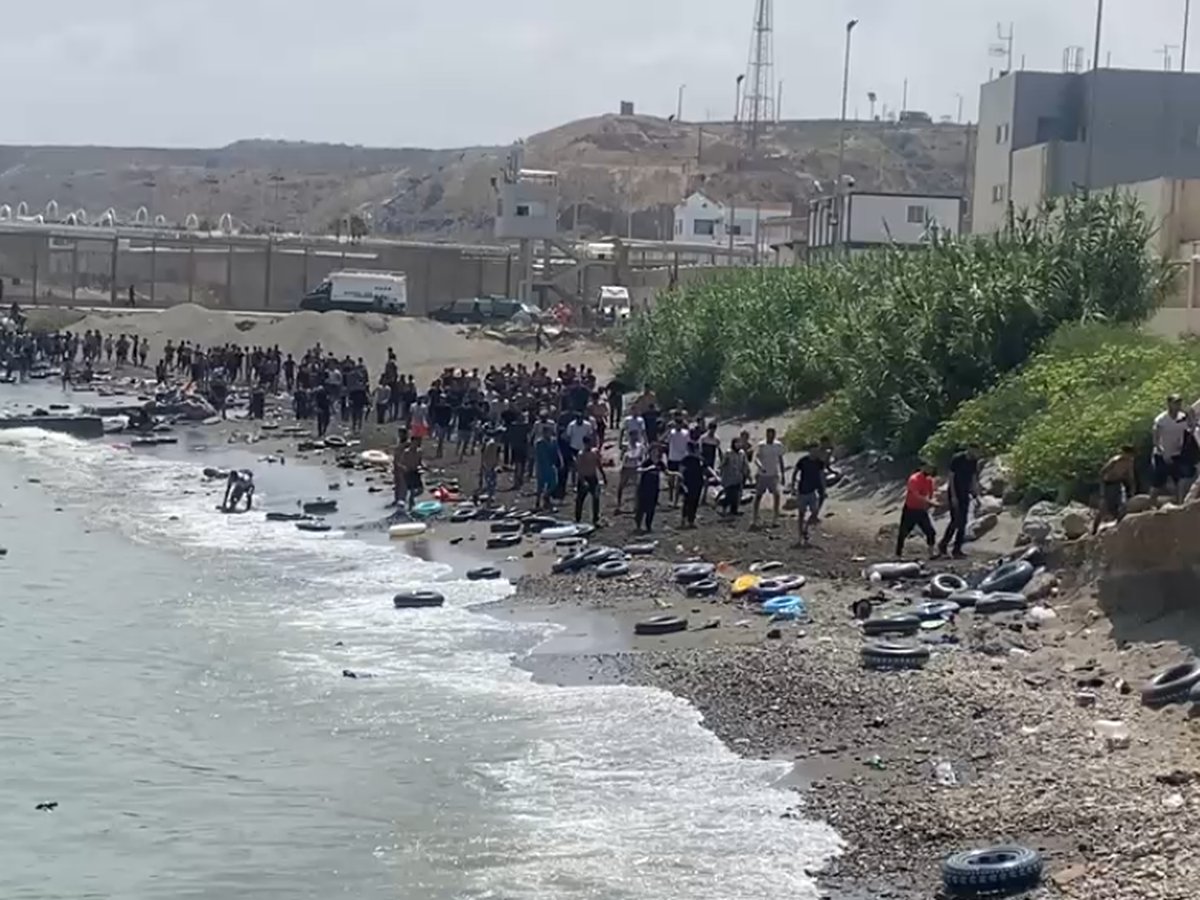 Detectan en redes sociales mensajes que llaman a una nueva entrada masiva en Ceuta y Melilla el 15 de agosto
