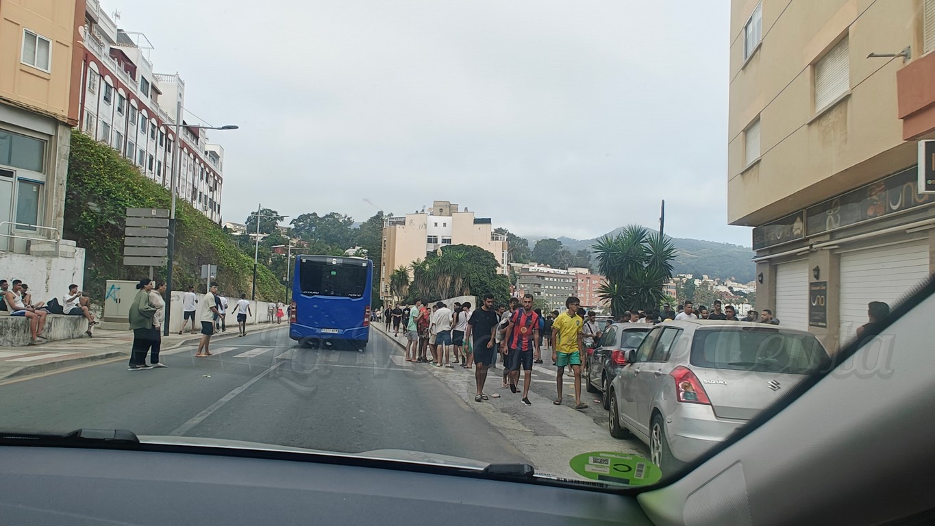 Ceuta reclama el retorno de los migrantes llegados en julio para evitar que la emergencia se convierta en un problema estructural