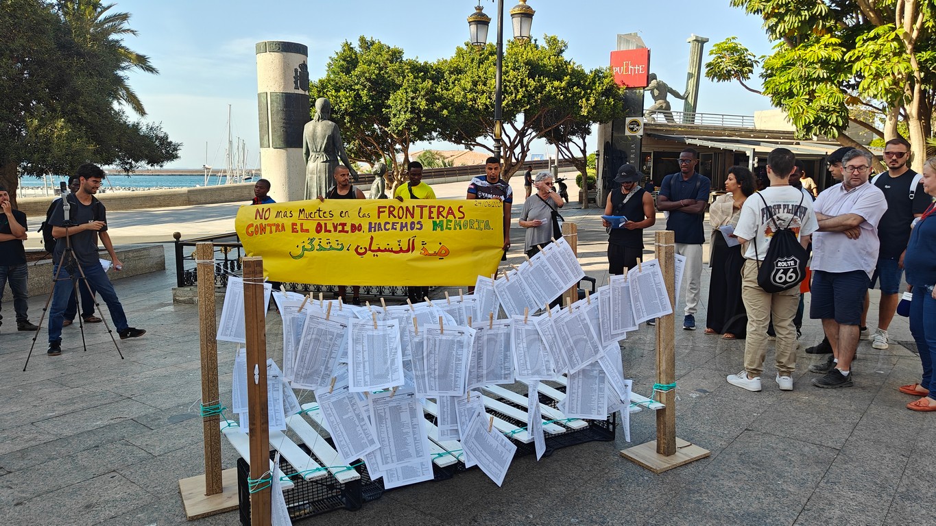 Más de 66.000 nombres contra el olvido en Ceuta: un homenaje que estremece la Plaza de la Constitución