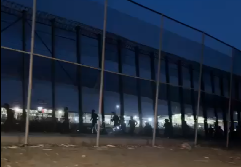 Melilla cierra el paso fronterizo de Beni Enzar tras un intento de entrada masiva desde Marruecos