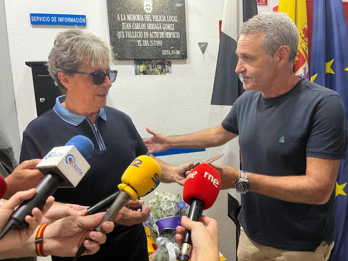 La Policía Local honra la memoria de Juan Carlos Arriaga 33 años después de su muerte en acto de servicio
