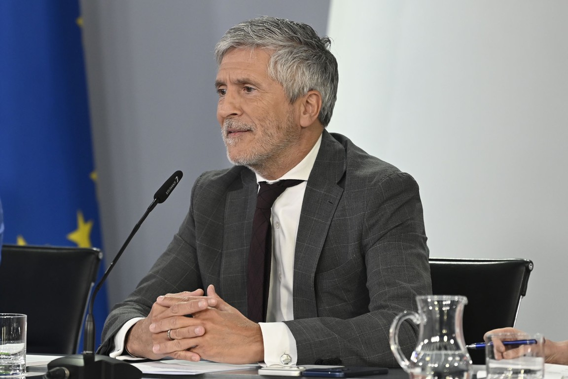 Marlaska viaja mañana a Ceuta para seguir la evolución de la crisis migratoria
