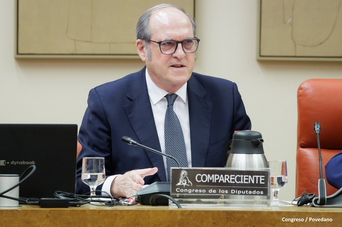El Defensor del Pueblo destaca que los derechos fundamentales hay que defenderlos y exigirlos cada día