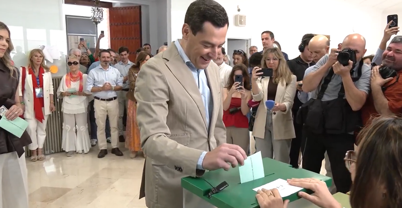 Juanma Moreno gana las elecciones pero pierde la mayoría absoluta ante el ascenso espectacular de Adelante Andalucía