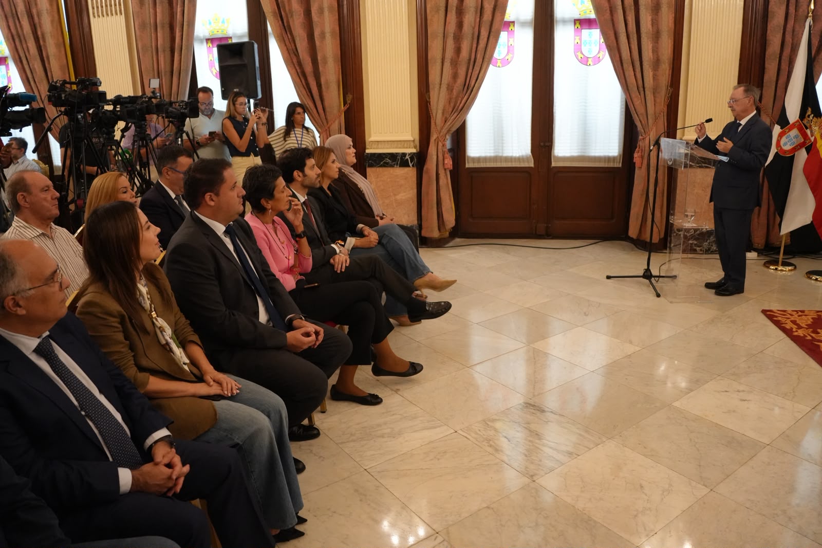 La entrada de buques de guerra marroquíes en aguas de Ceuta, “extremadamente grave” para Vivas