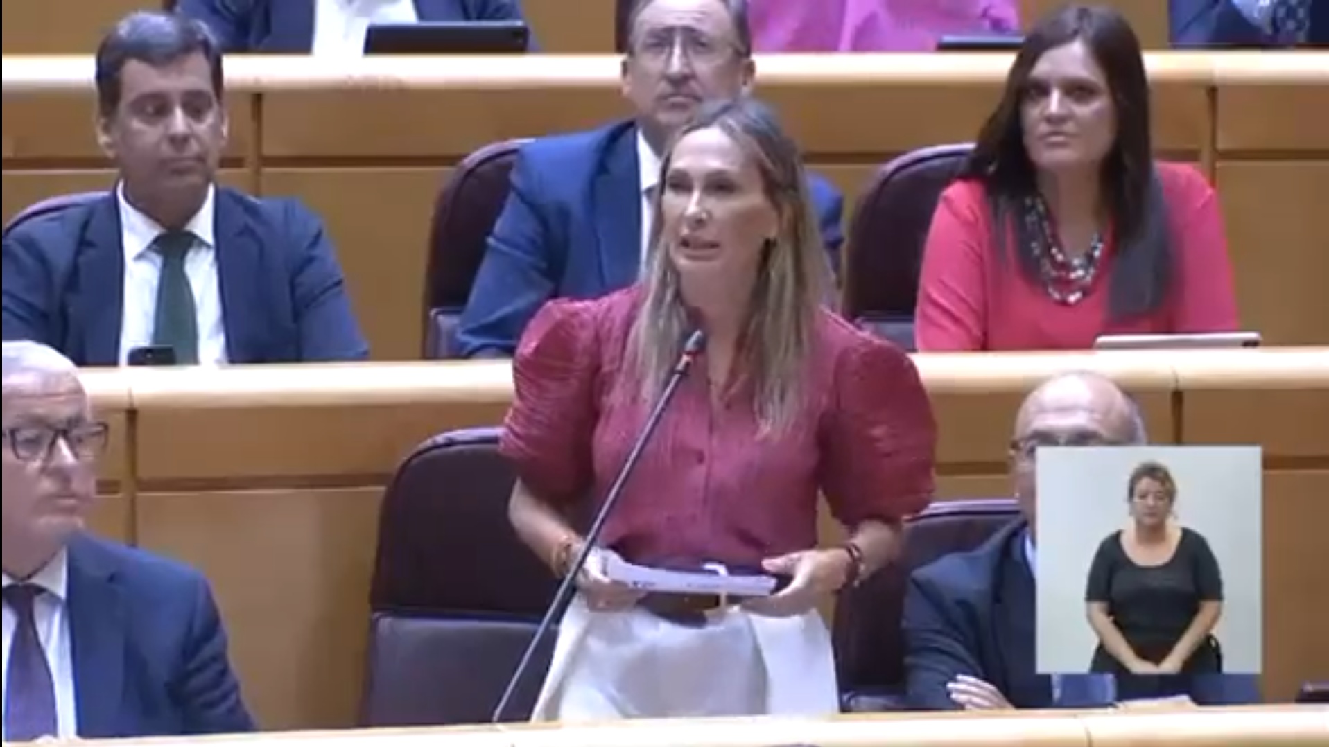 Cristina Díaz acusa a Puente de imponer el campamento del puerto pese a los informes contrarios: “Mi ciudad no puede más”