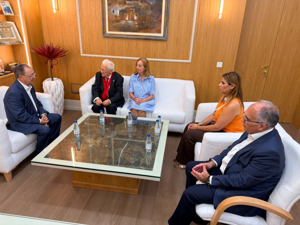 Juan Vivas recibe al Padre Ángel, que visita Ceuta para conocer la crisis migratoria