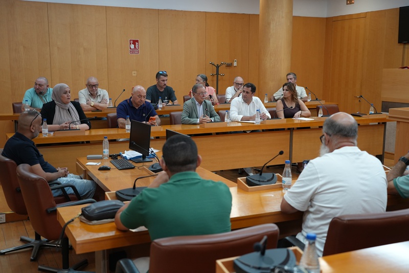 Vivas activa un frente vecinal para recuperar la normalidad en las barriadas tras la crisis fronteriza