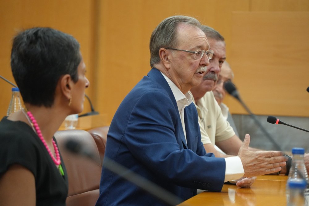 Vivas se reúne con las cuatro comunidades de Ceuta para reforzar un mensaje de unidad y defensa de la ciudad