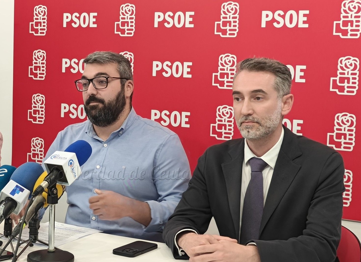 León y Guerrero se rebelan contra la línea oficial del PSOE por la crisis migratoria