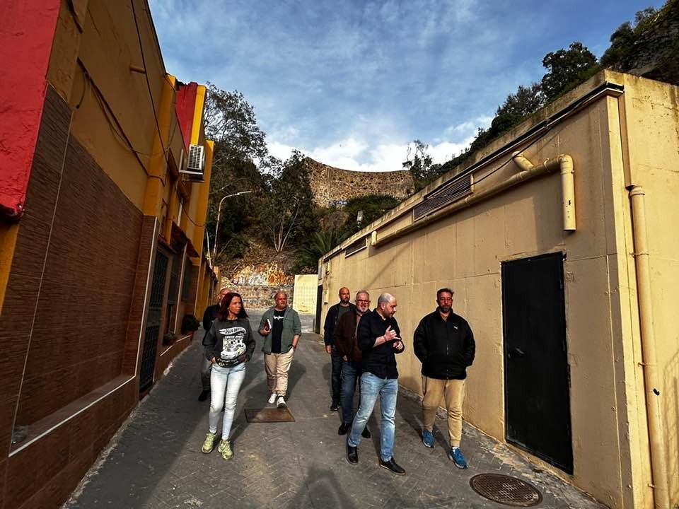 El PSOE exige al Gobierno de Vivas que atienda las demandas históricas de San Amaro