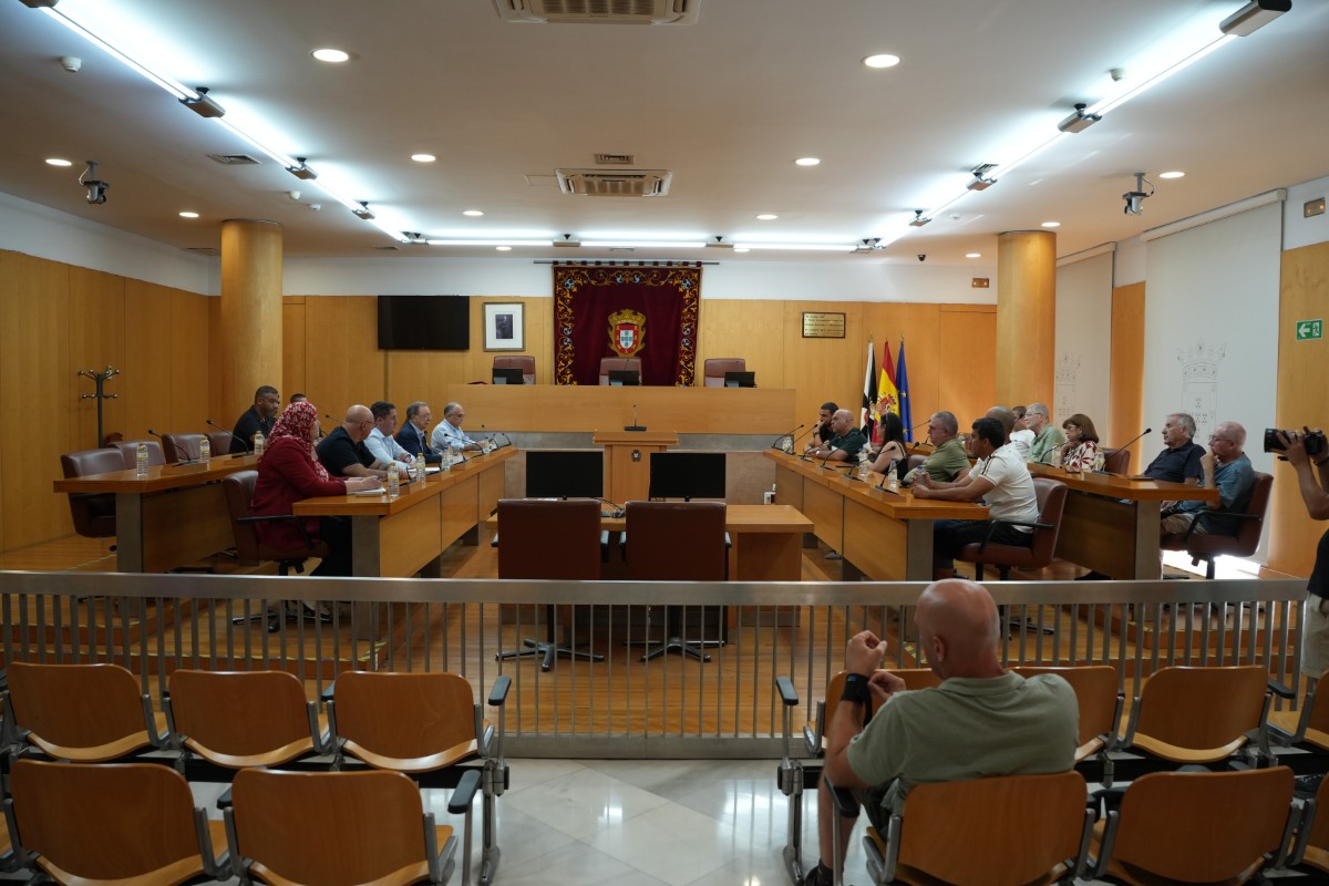 Vivas pide unidad, templanza y serenidad a los vecinos ante la situación que atraviesa Ceuta