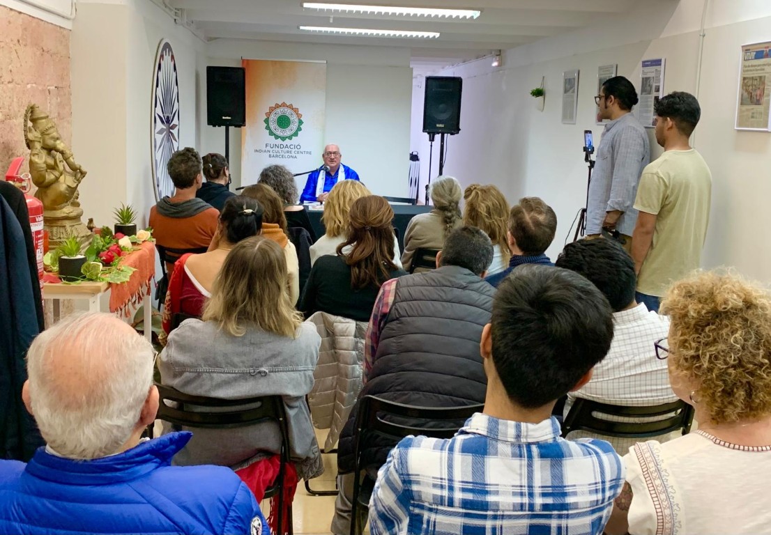 Juan Carlos Ramchandani presenta su libro El hinduismo en perspectiva: diálogo con las religiones del mundo en Barcelona