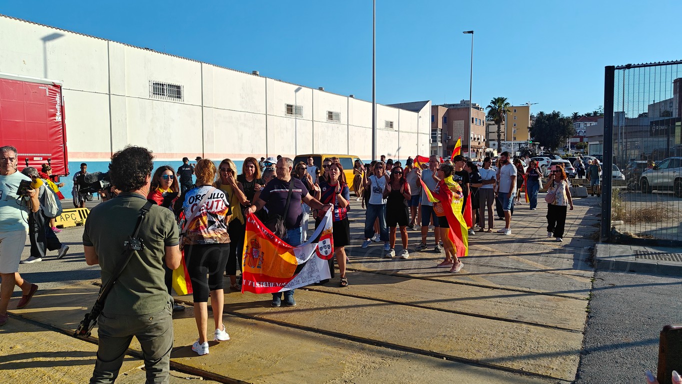 Cadena Humana Defensa Ceuta 08